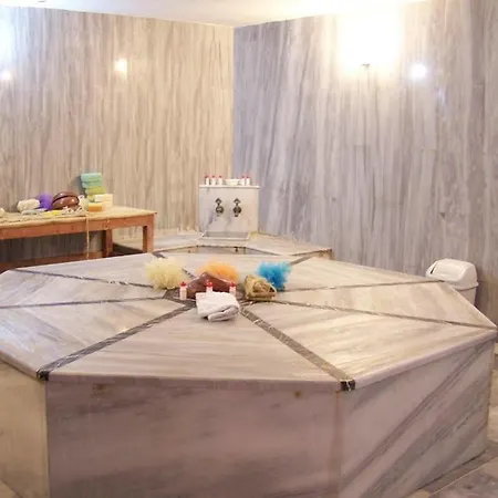 Hotel Royal And Casino