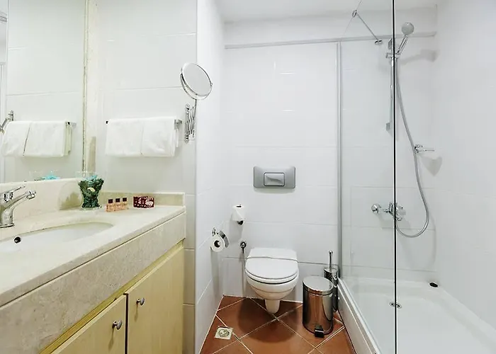 酒店 Royal And Casino 4*