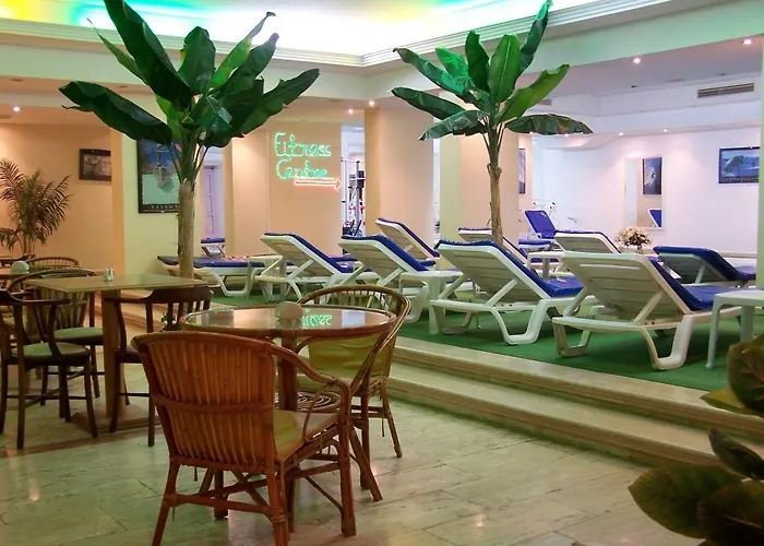 酒店 Royal And Casino