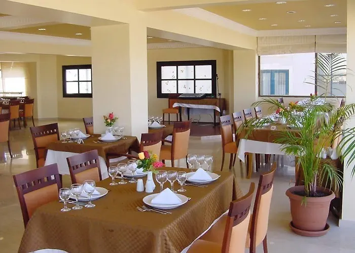 Royal And Casino 酒店