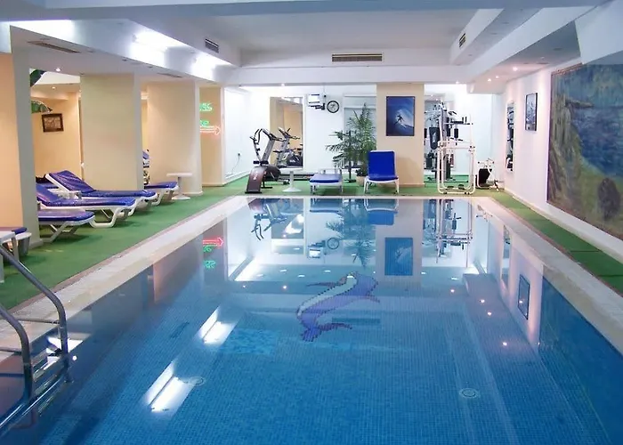 酒店 Royal And Casino