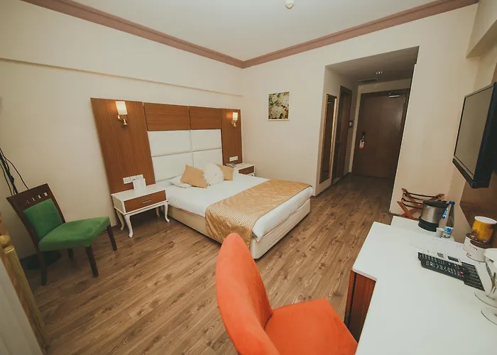 Royal And Casino Hotel 4*