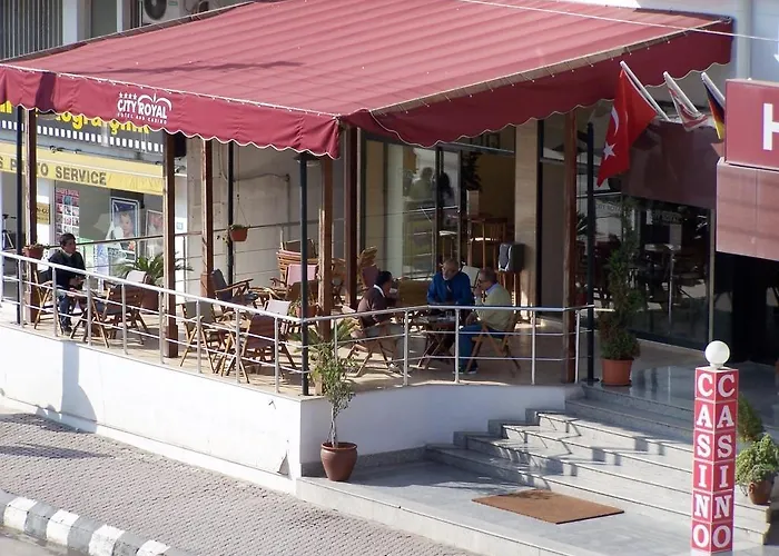 فندق Royal And Casino